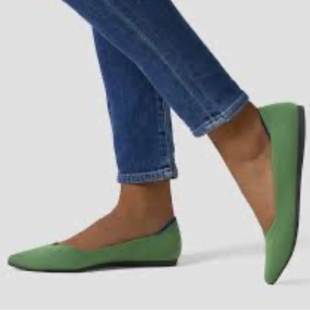 Retired Rothy’s Willow Point 9.5